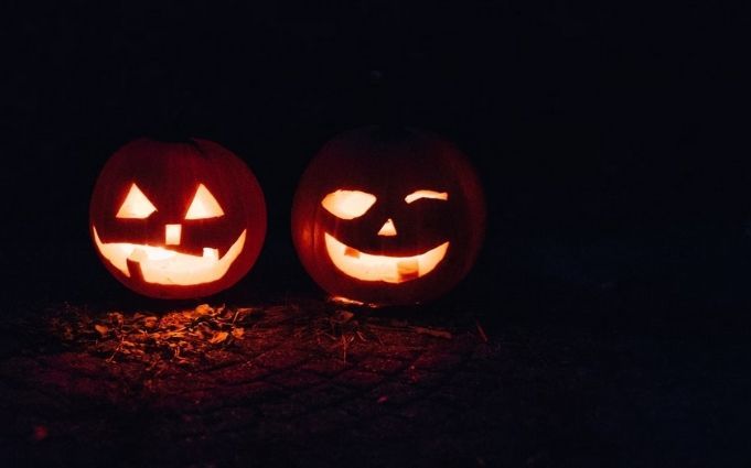 Halloween-Pumpkin-Carving-Contest