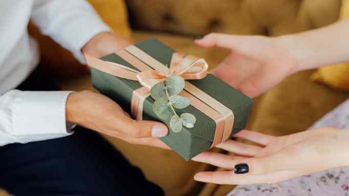 employee-appreciation-gifts-spa-gift-box